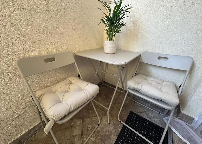 Paradise For Two Задар